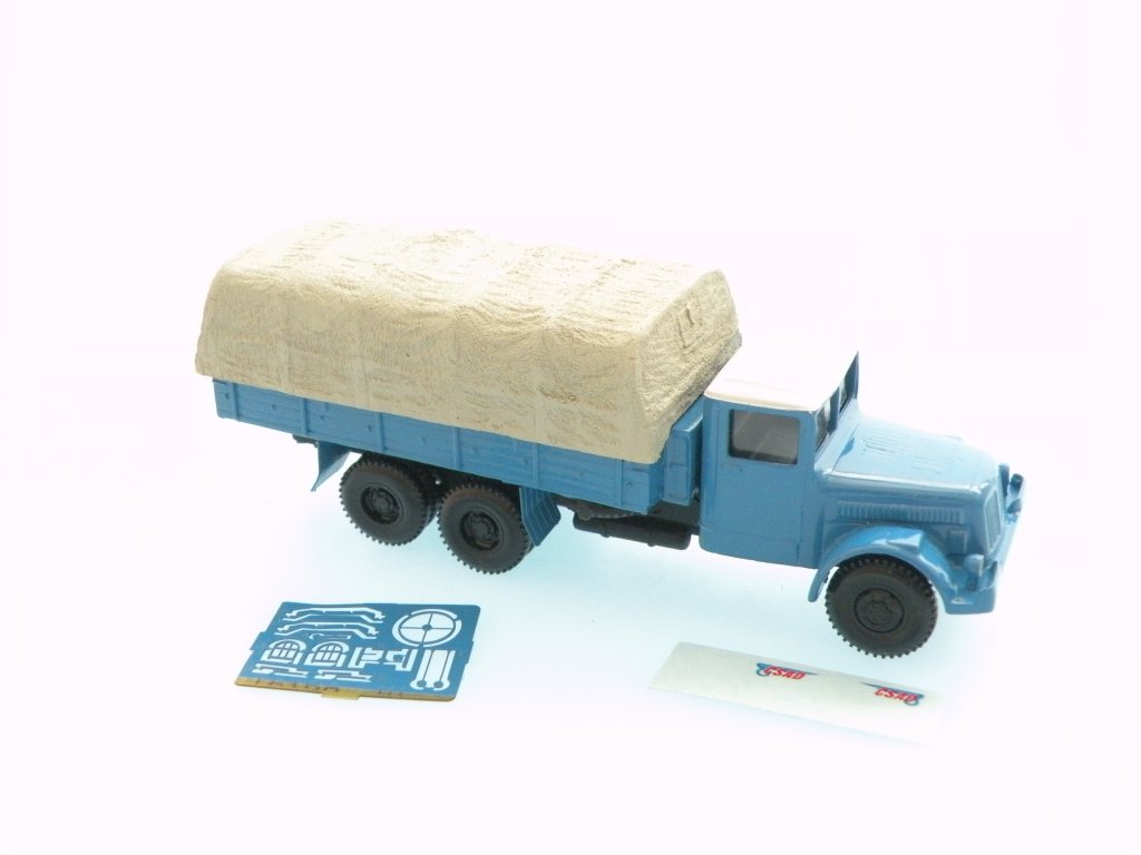 T111R (1952) covered truck blue