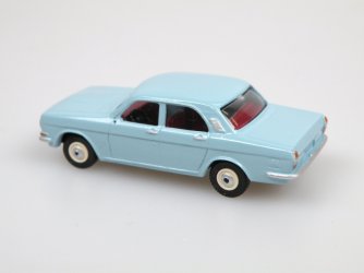 1970 GAZ 24 Limousine (light blue)